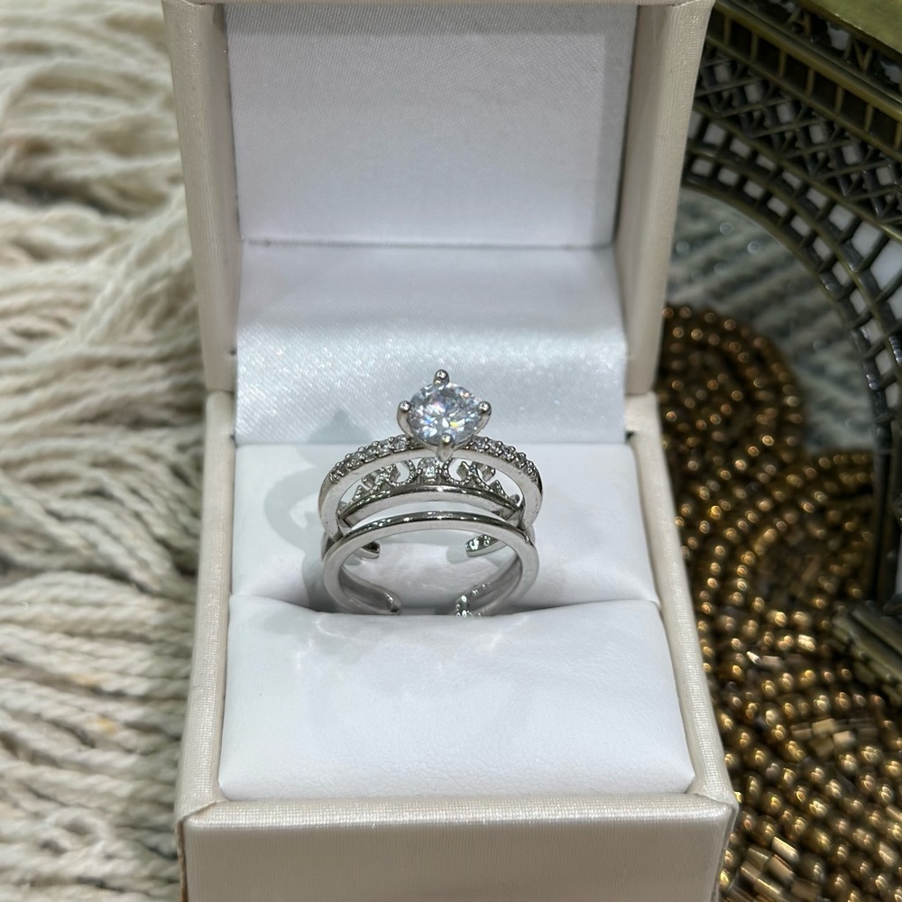 Ring - Picture 7 of 9